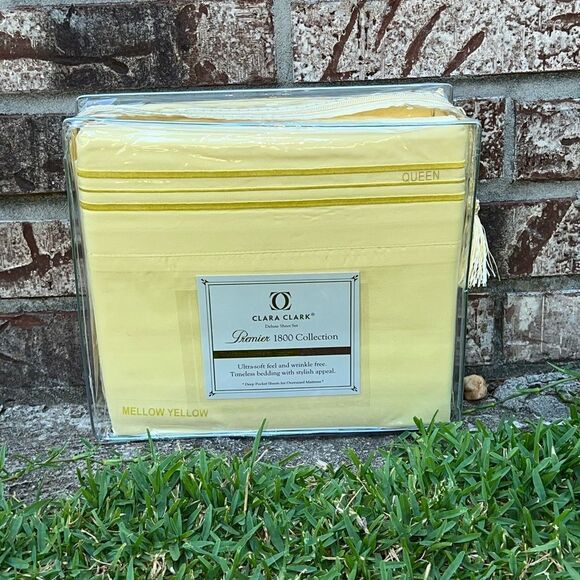 NEW 1800 Thread Count: YELLOW Color, Deep Pockets, Premier 4 Piece Bed Sheet Set - Picture 1 of 2